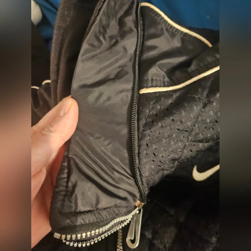 VINTAGE NIKE BLACK‎ PUFFER JACKET BIG SWOOSH JACKET COAT SZ Xl YOUTH/WM